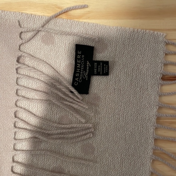 Charter Club women Cashmere scarves. - Picture 2 of 3